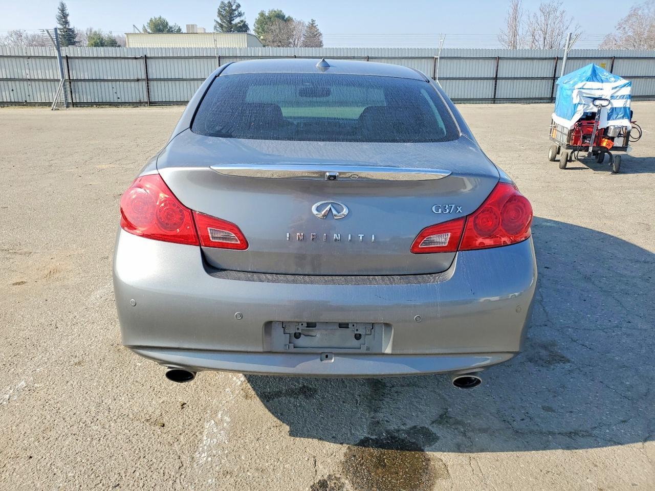 2012 INFINITI G37
