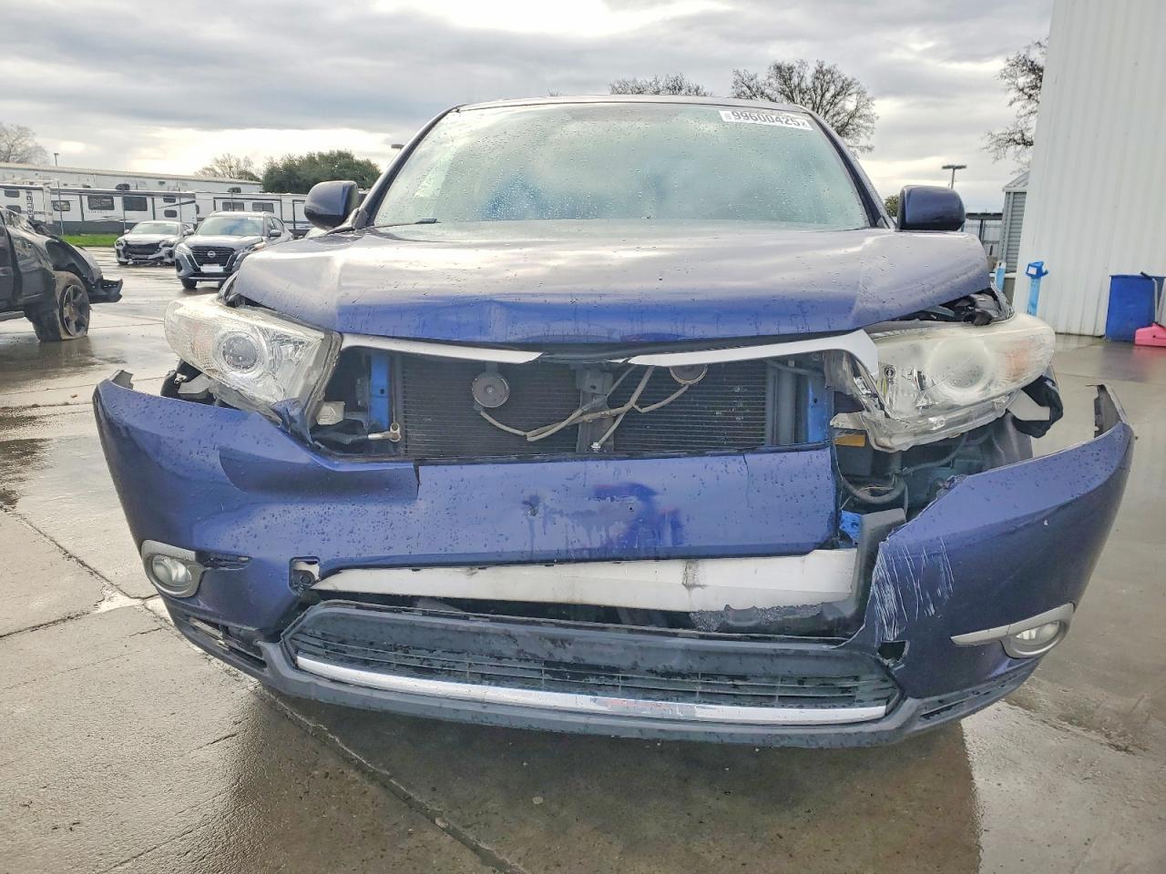 2011 TOYOTA HIGHLANDER