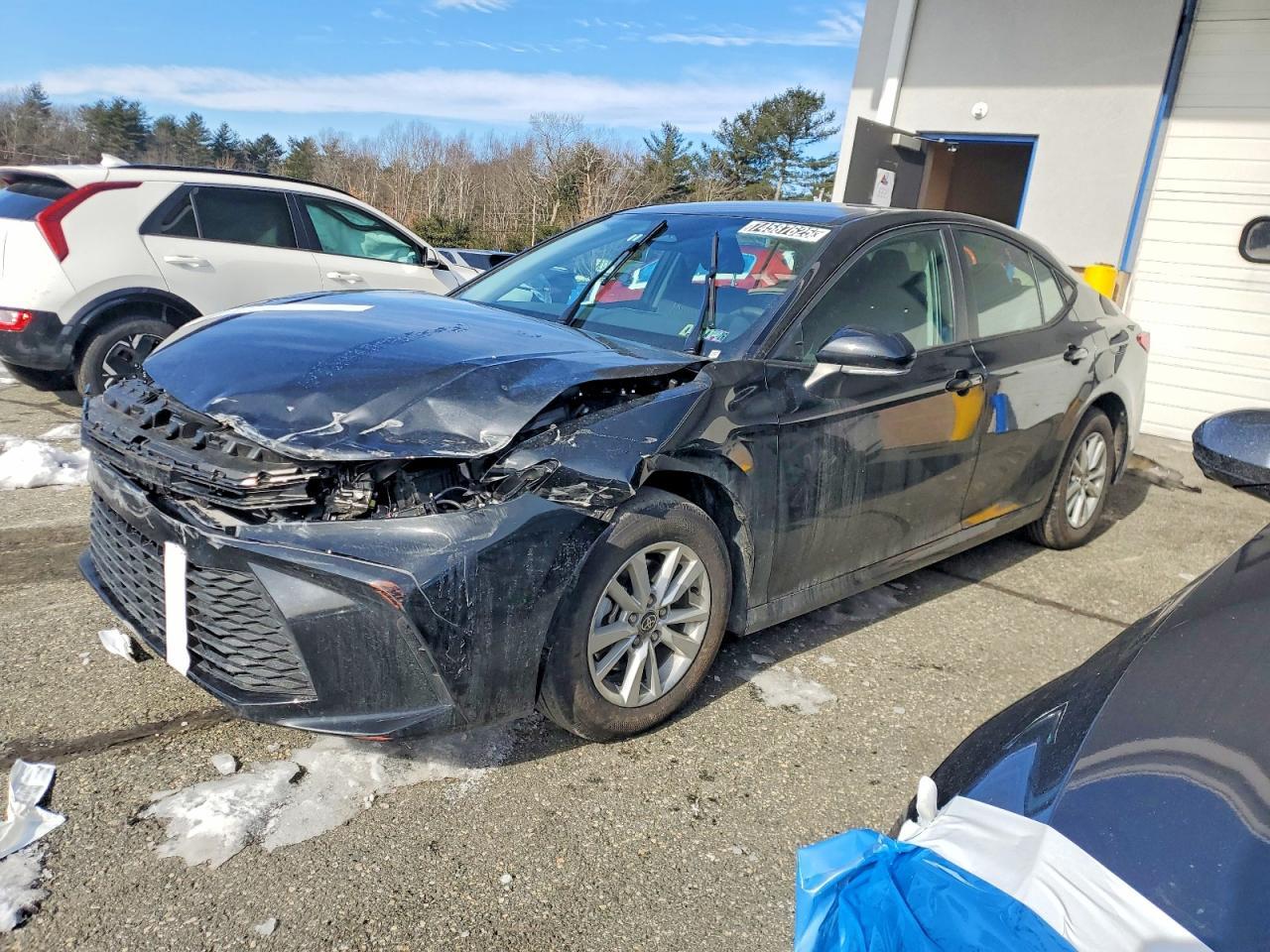 2025 TOYOTA CAMRY
