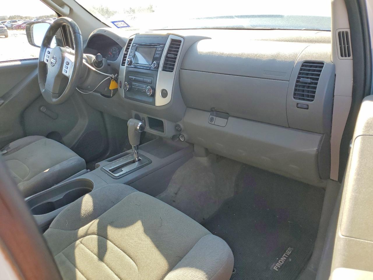 2017 NISSAN Frontier