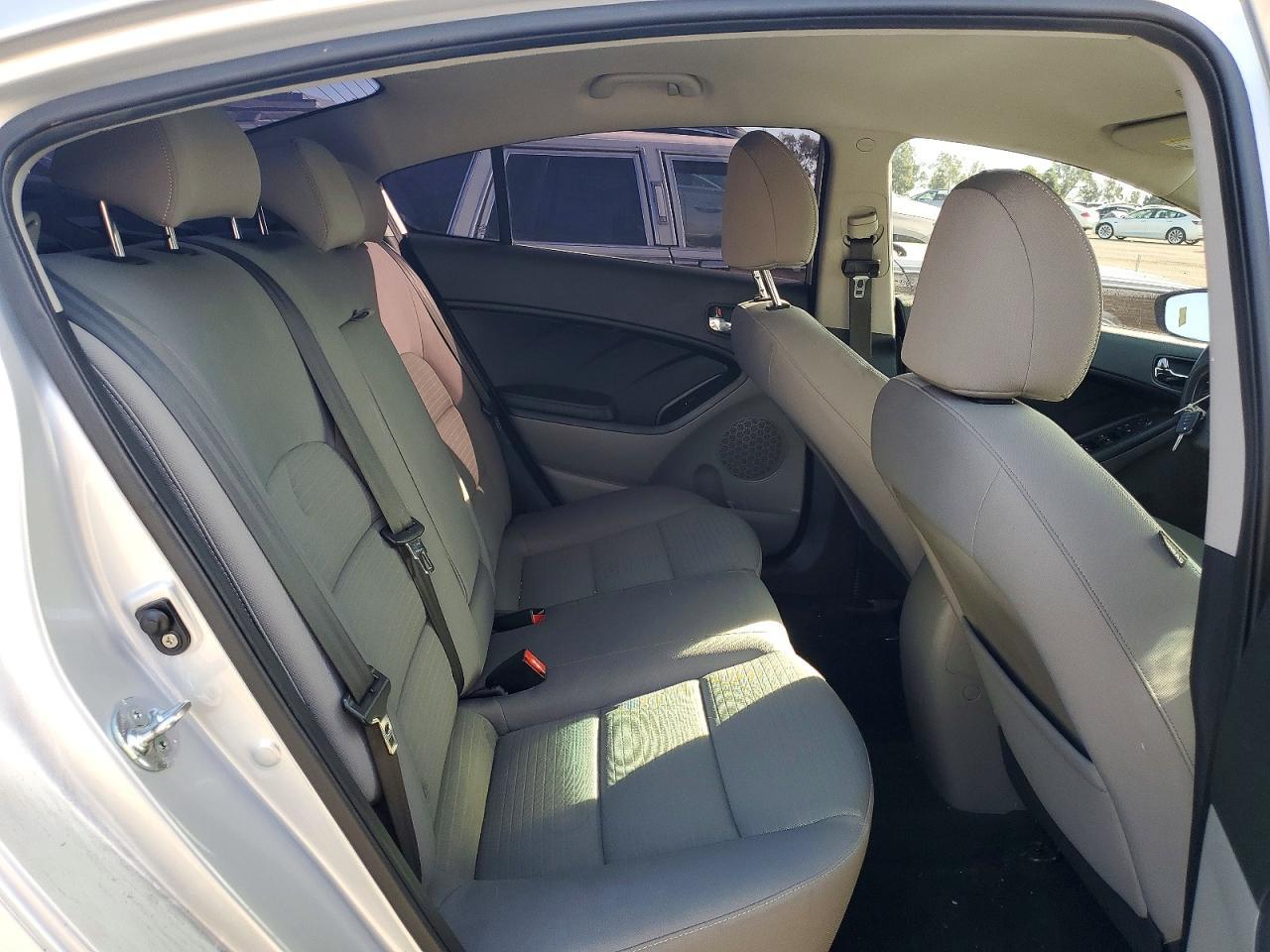 2016 KIA FORTE