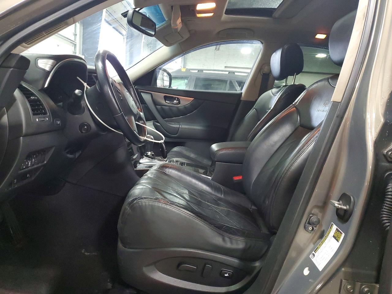 2010 INFINITI FX35