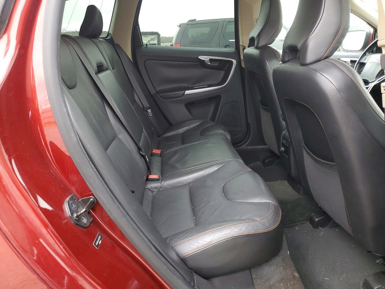 2010 VOLVO XC60