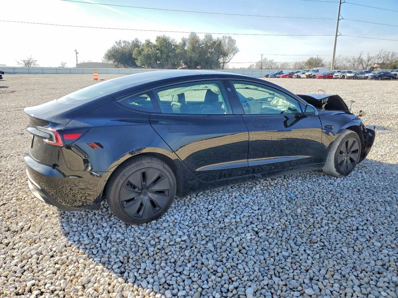2025 TESLA MODEL 3