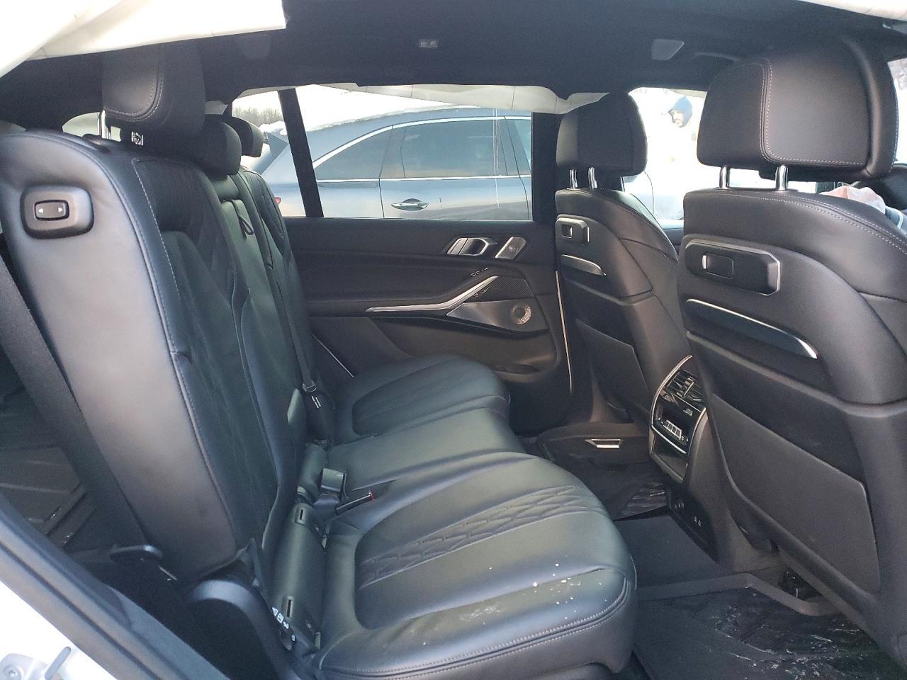 2024 BMW X7