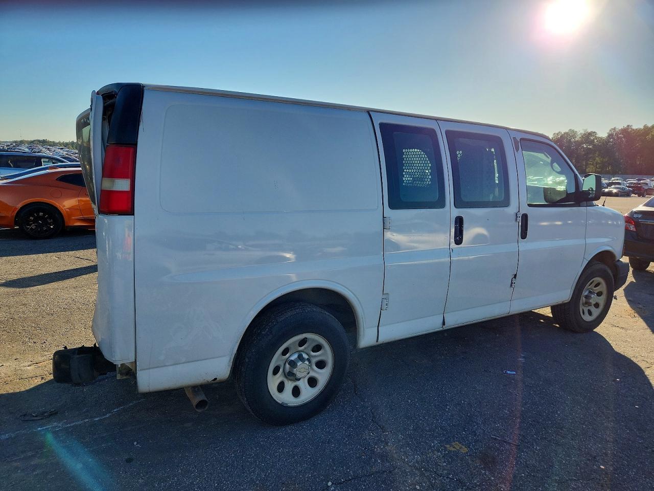 2010 CHEVROLET Express 1500