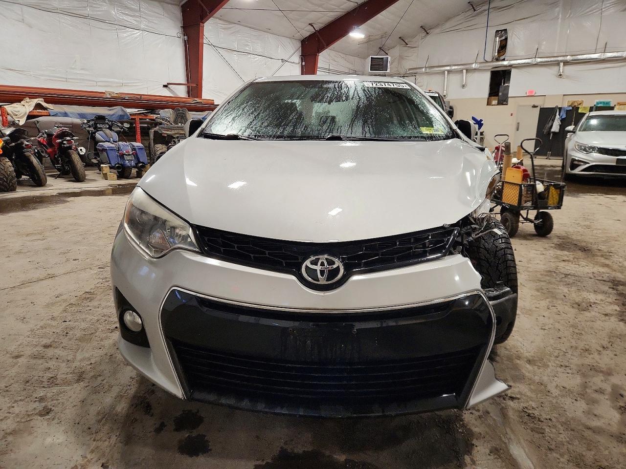 2015 TOYOTA COROLLA