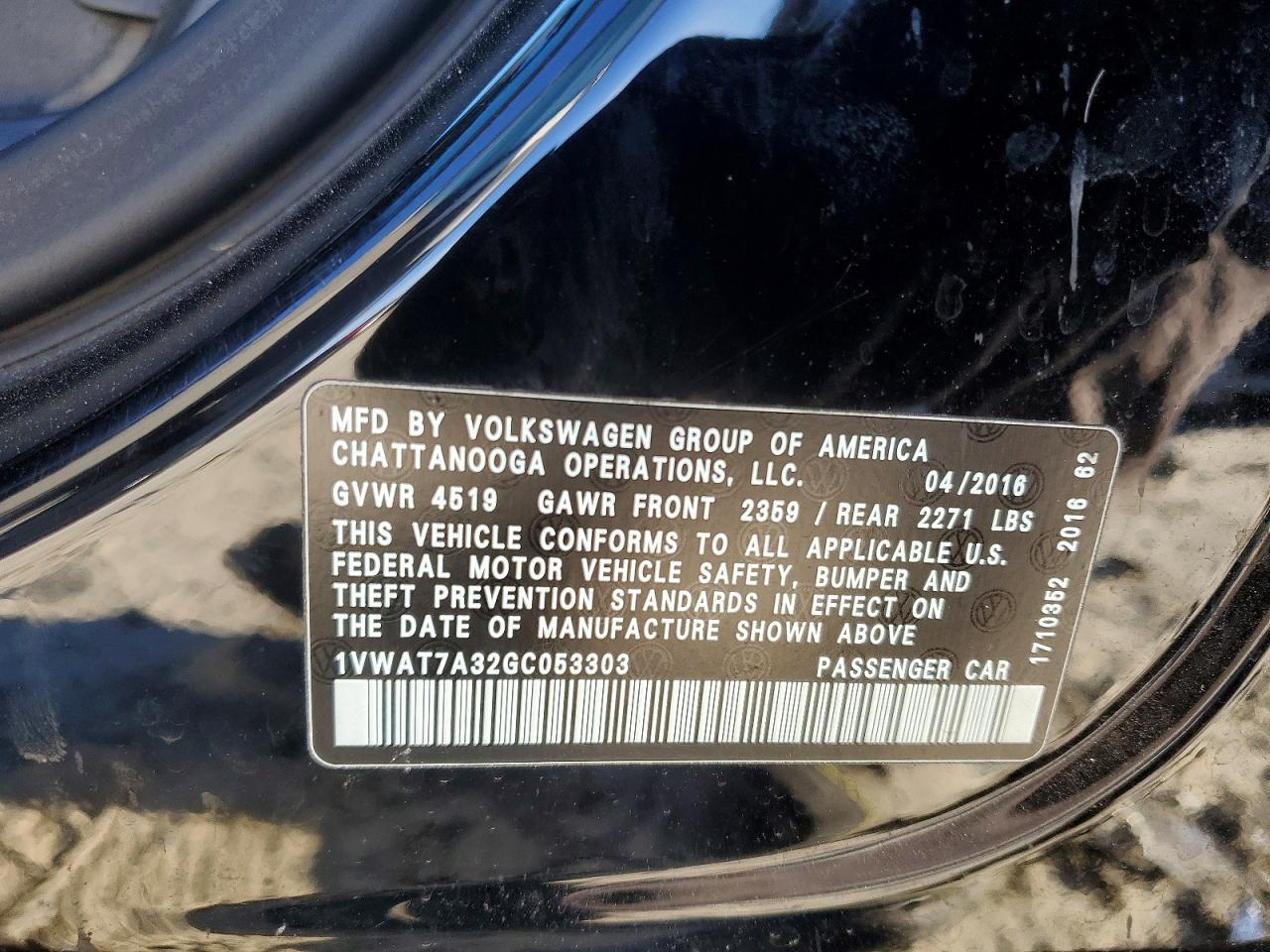 2016 VOLKSWAGEN Passat