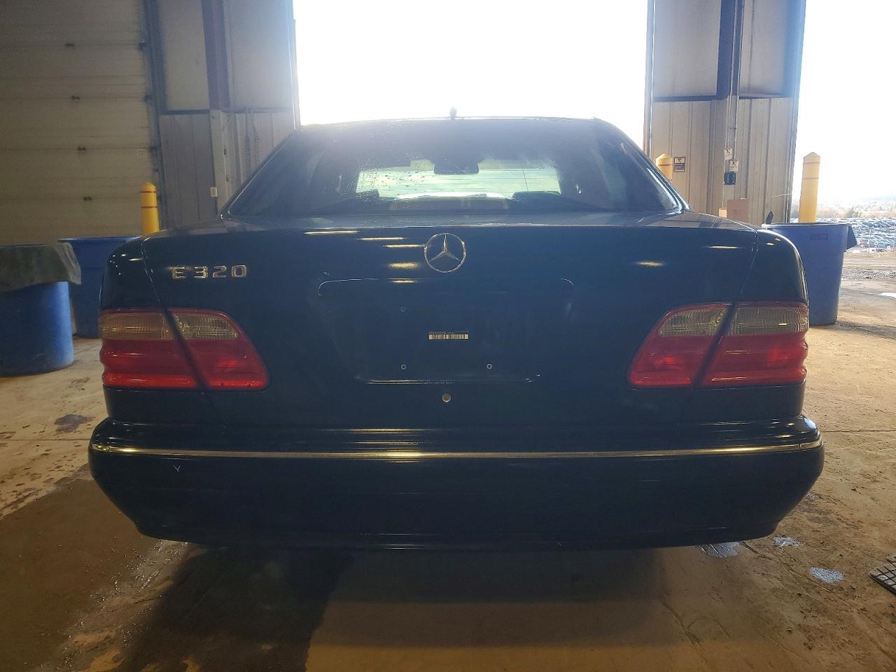 2002 MERCEDES-BENZ E-Class