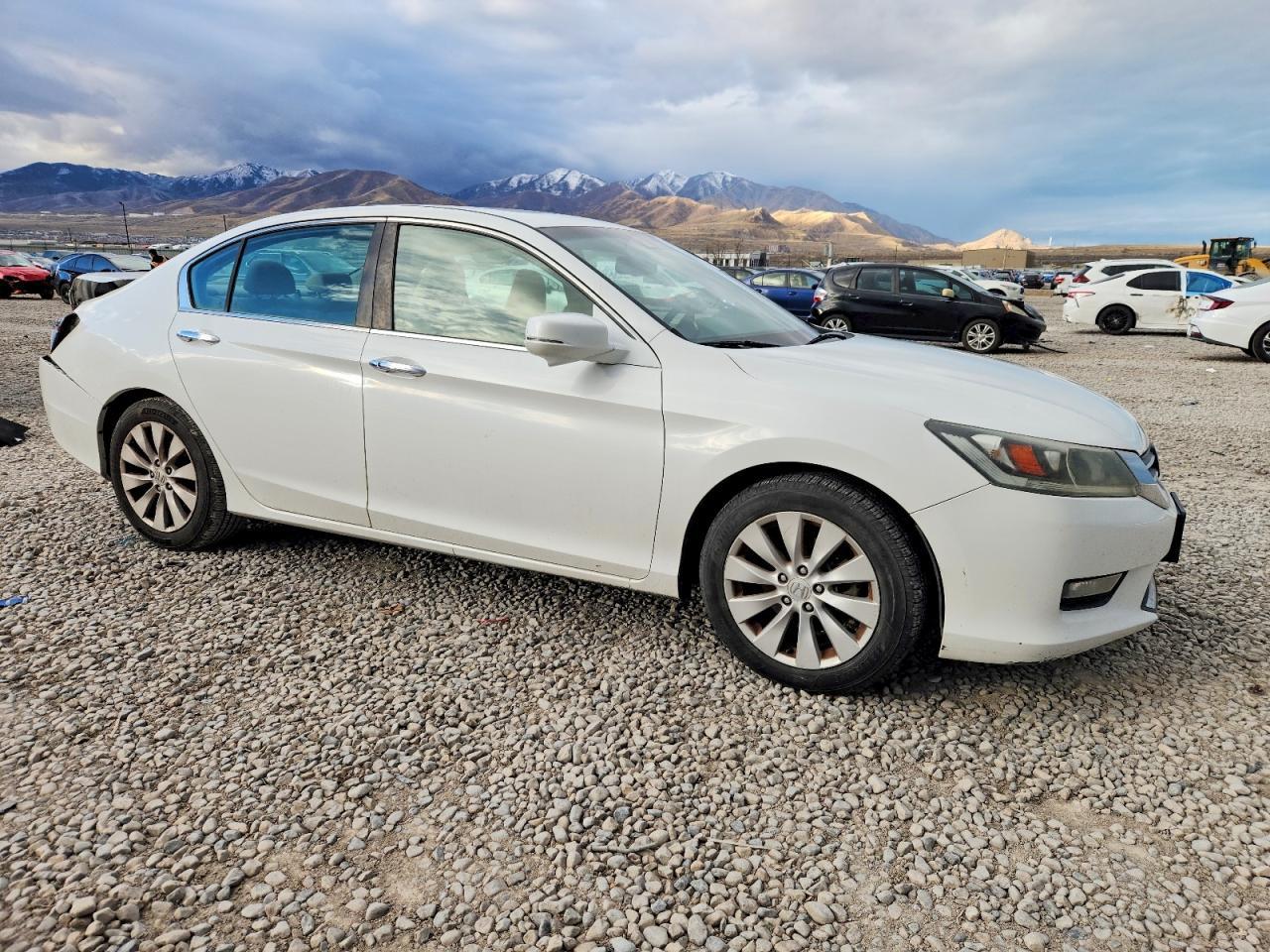 2015 HONDA ACCORD