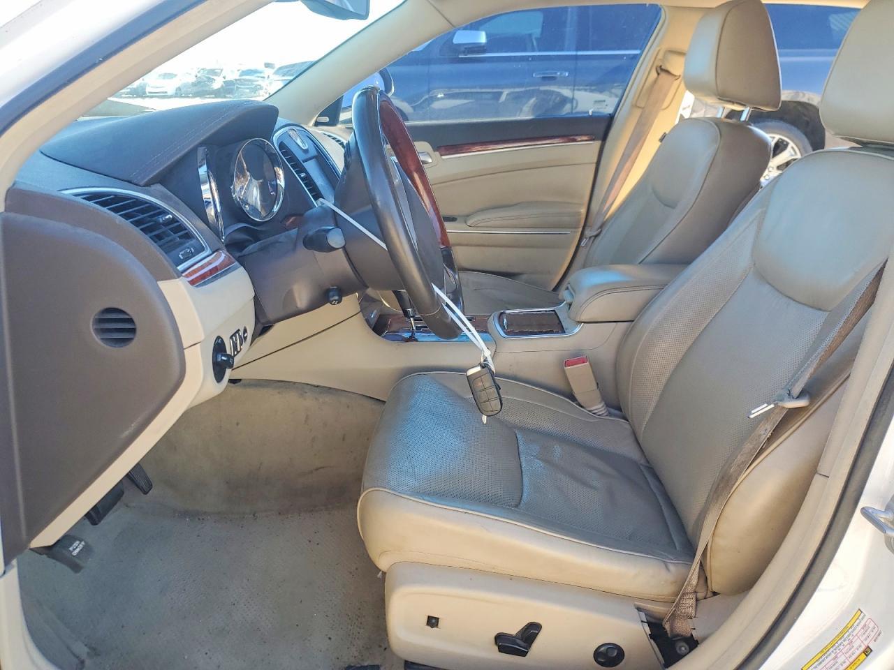 2011 CHRYSLER 300