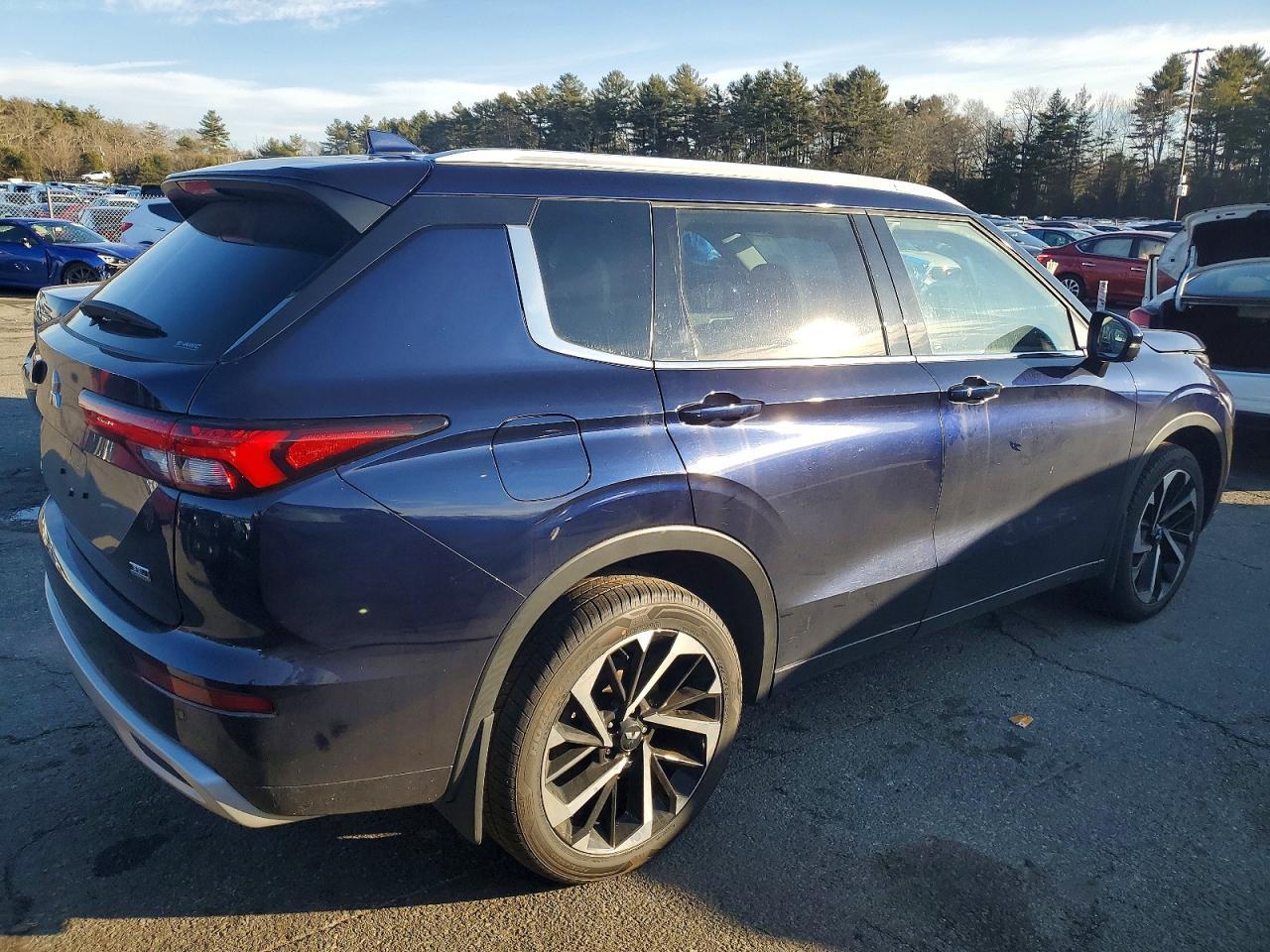 2022 MITSUBISHI outlander