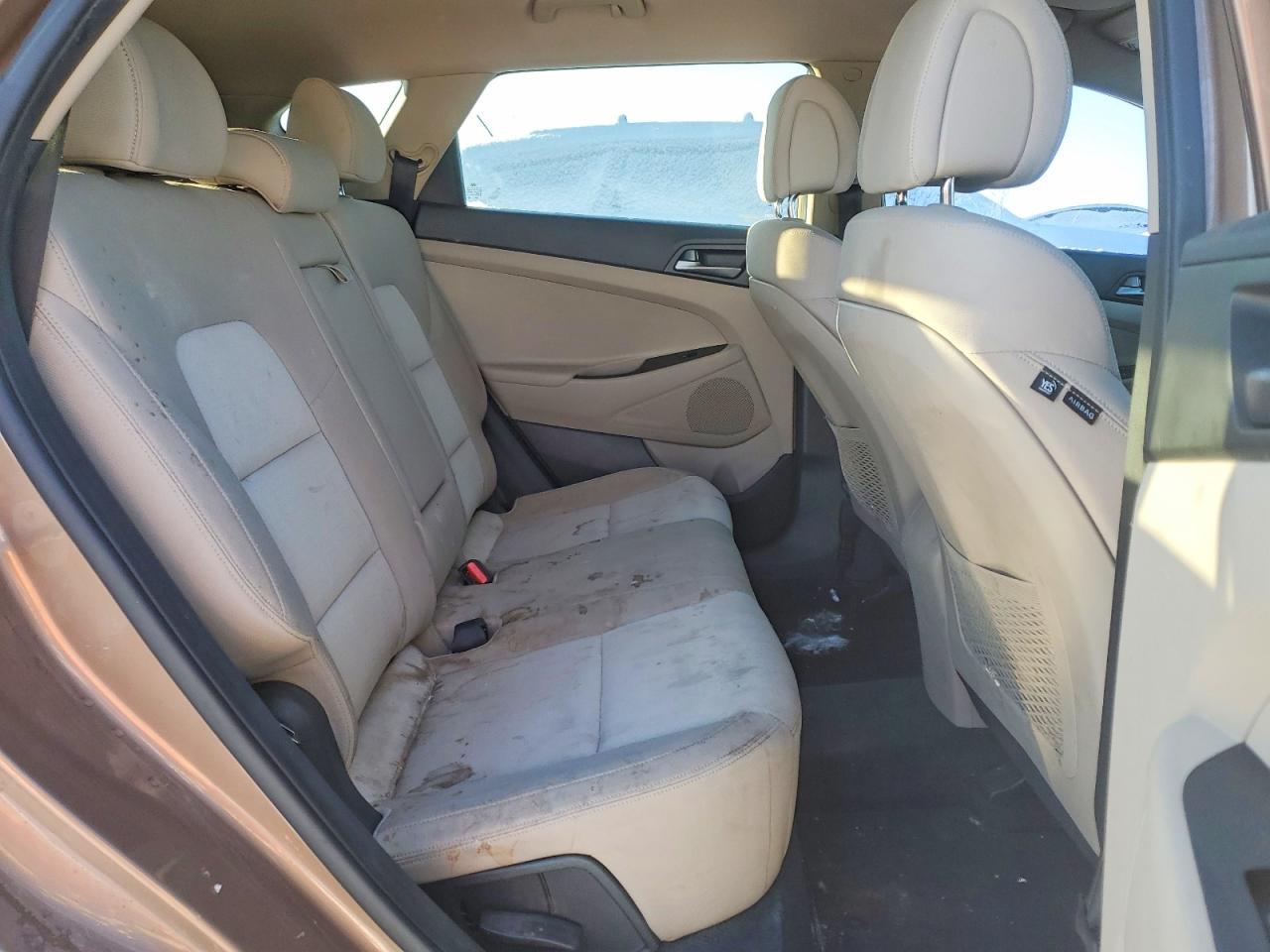 2016 HYUNDAI TUCSON