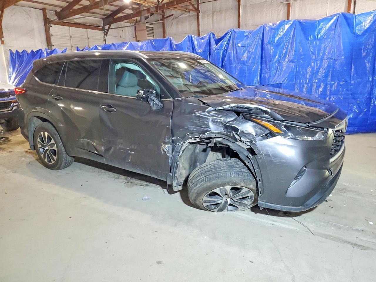 2022 TOYOTA HIGHLANDER