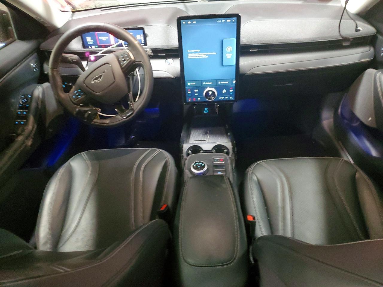 2021 FORD Mustang Mach-E