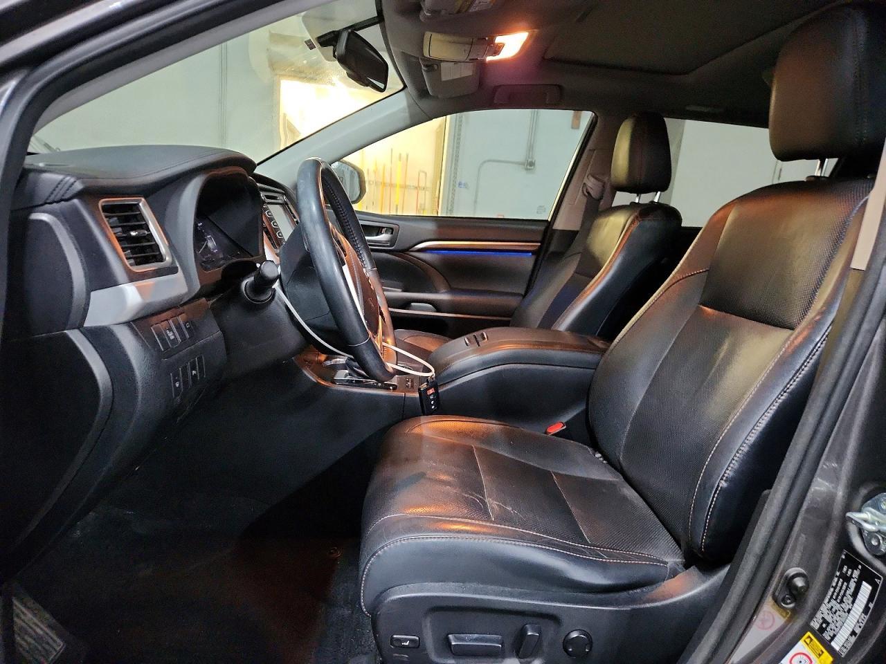 2015 TOYOTA HIGHLANDER