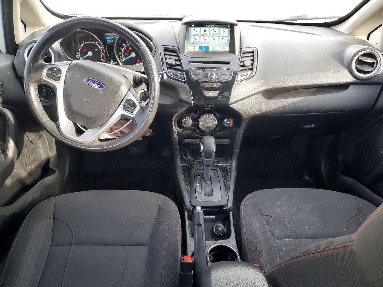 2016 FORD Fiesta