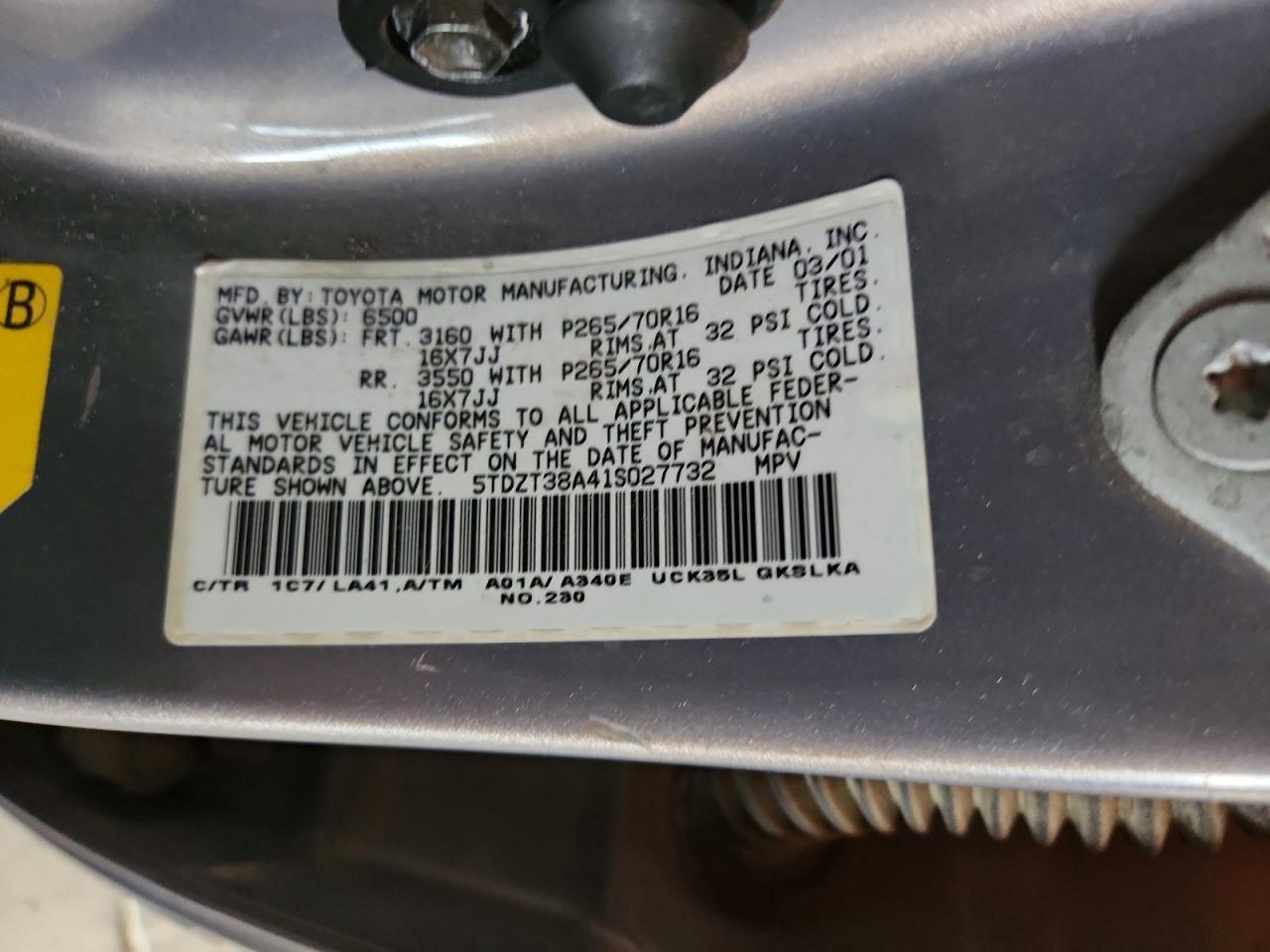 2001 TOYOTA Sequoia