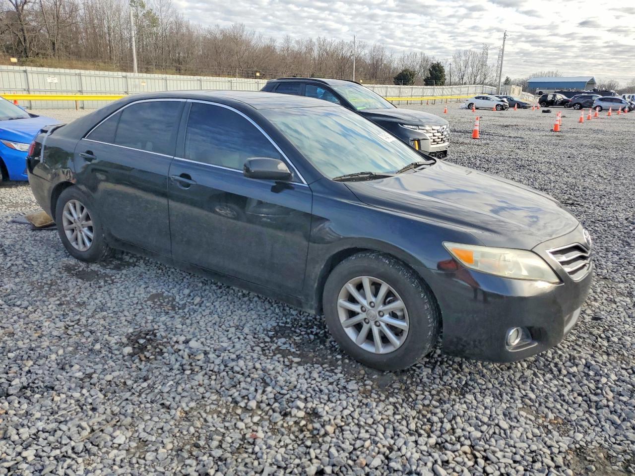 2011 TOYOTA CAMRY