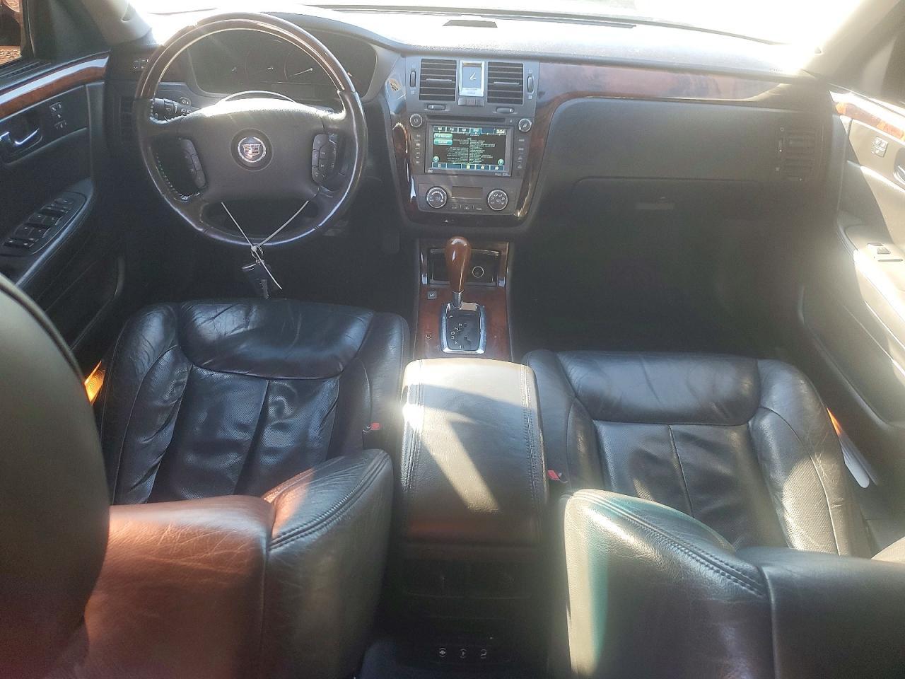 2011 CADILLAC DTS