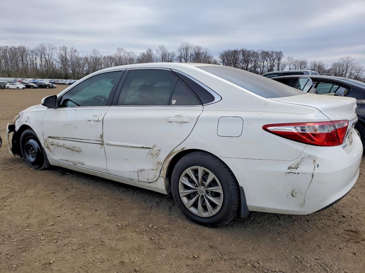 2015 TOYOTA CAMRY