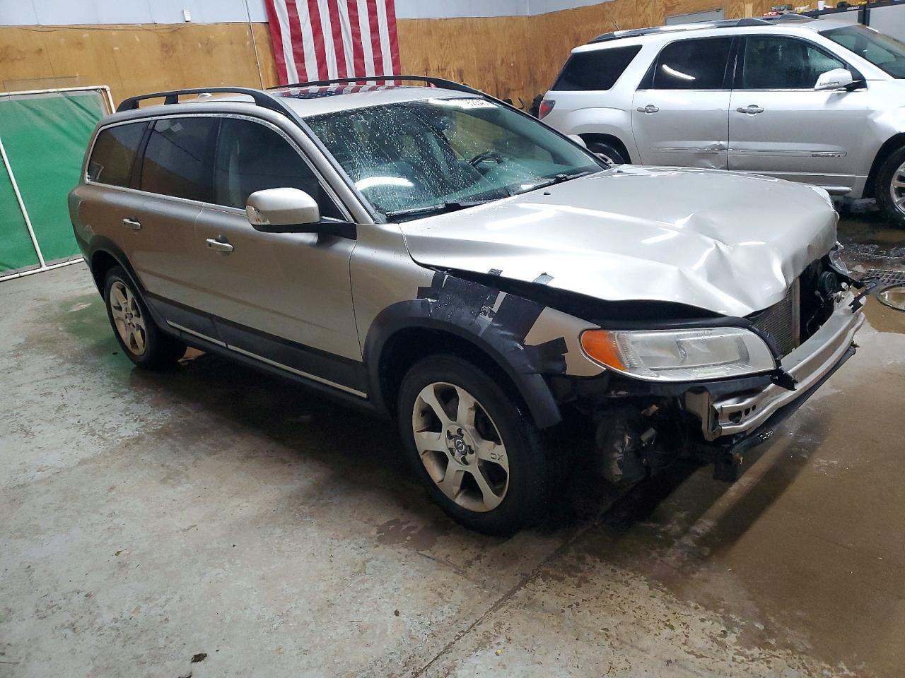 2011 VOLVO XC70