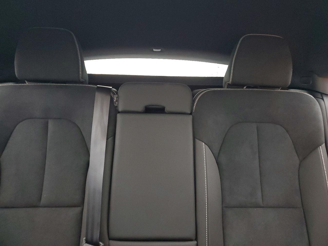 2024 VOLVO C40