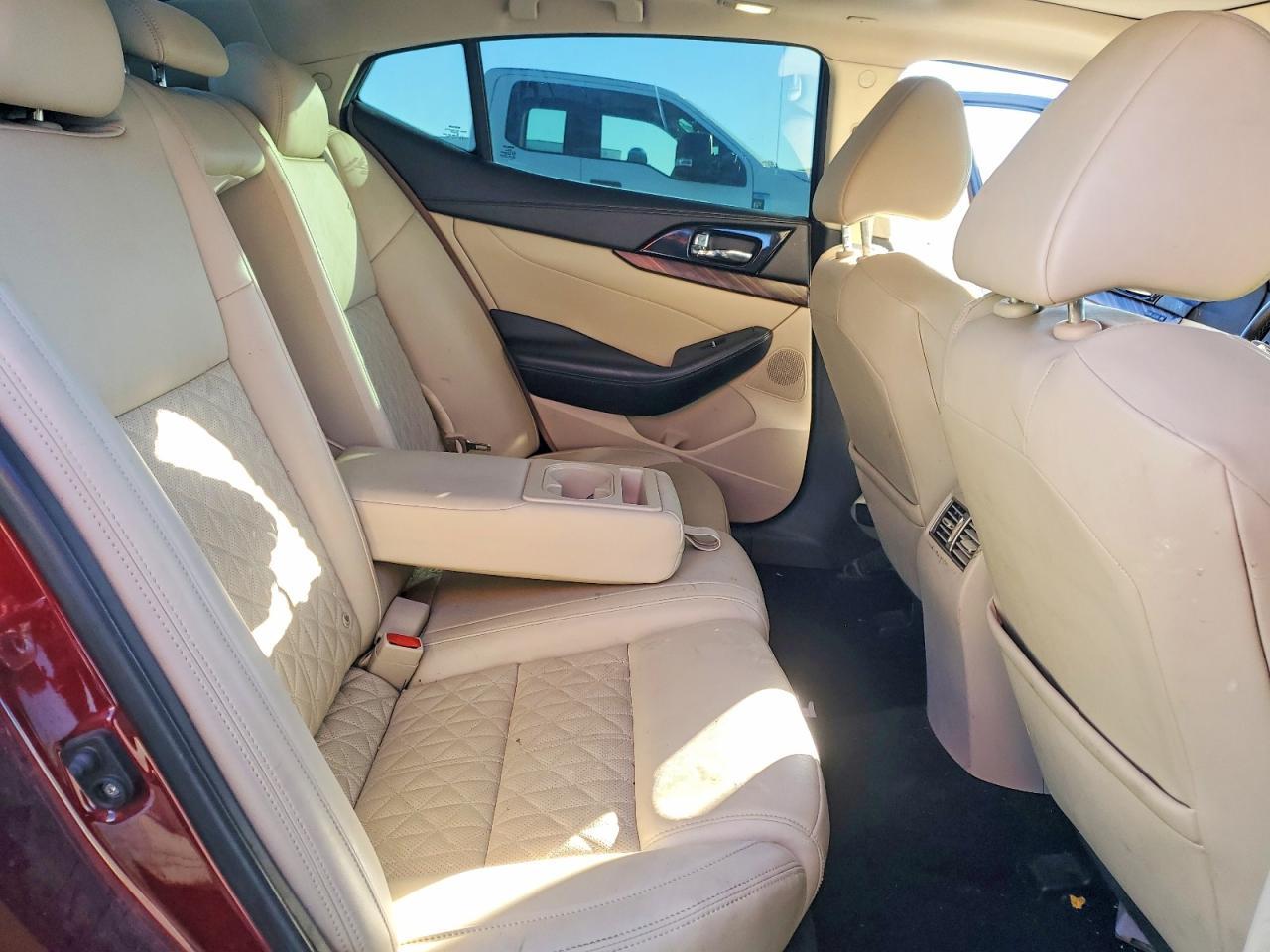 2016 NISSAN Maxima