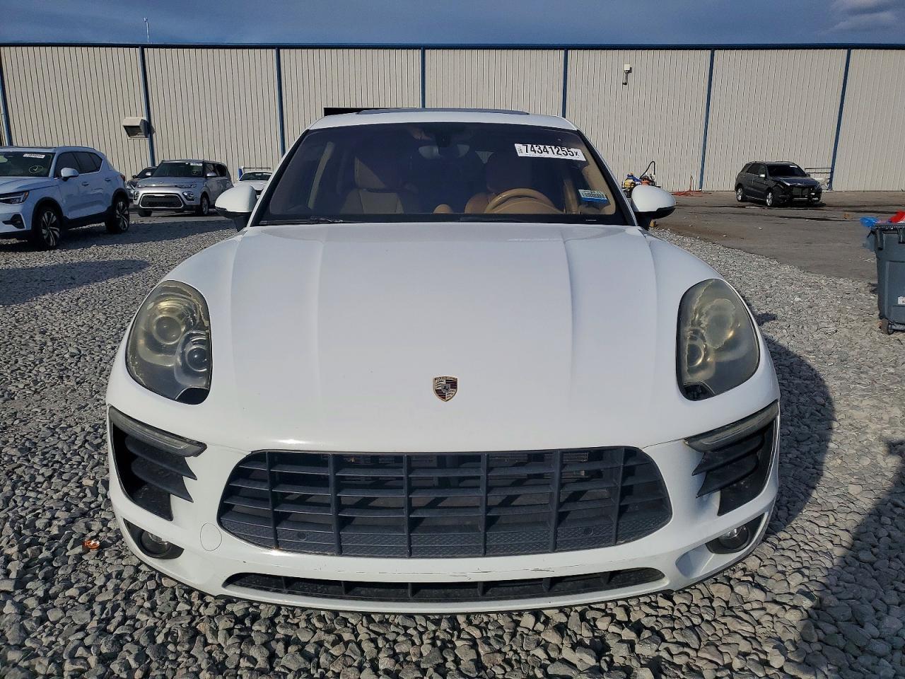 2015 PORSCHE Macan