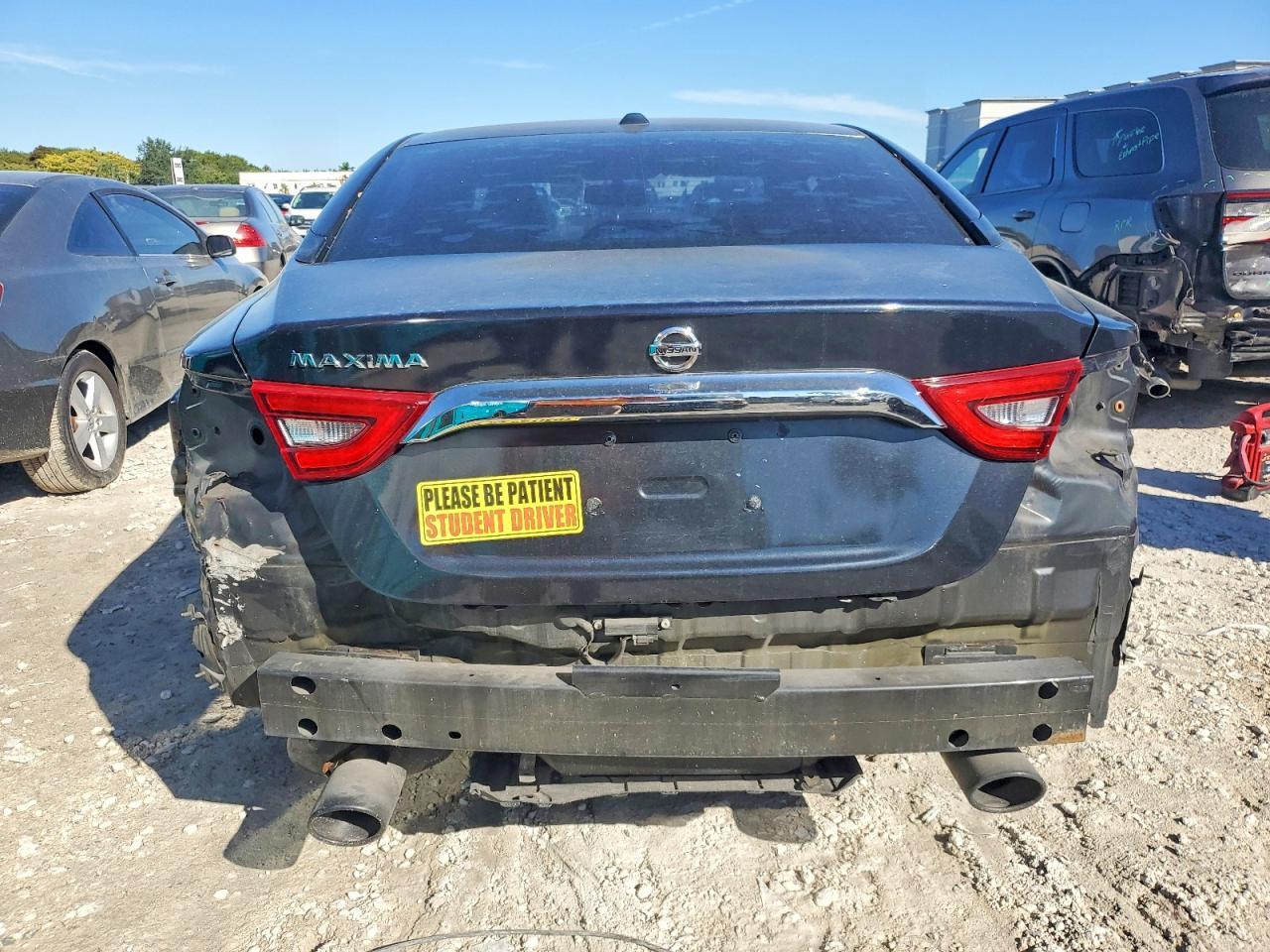 2017 NISSAN Maxima