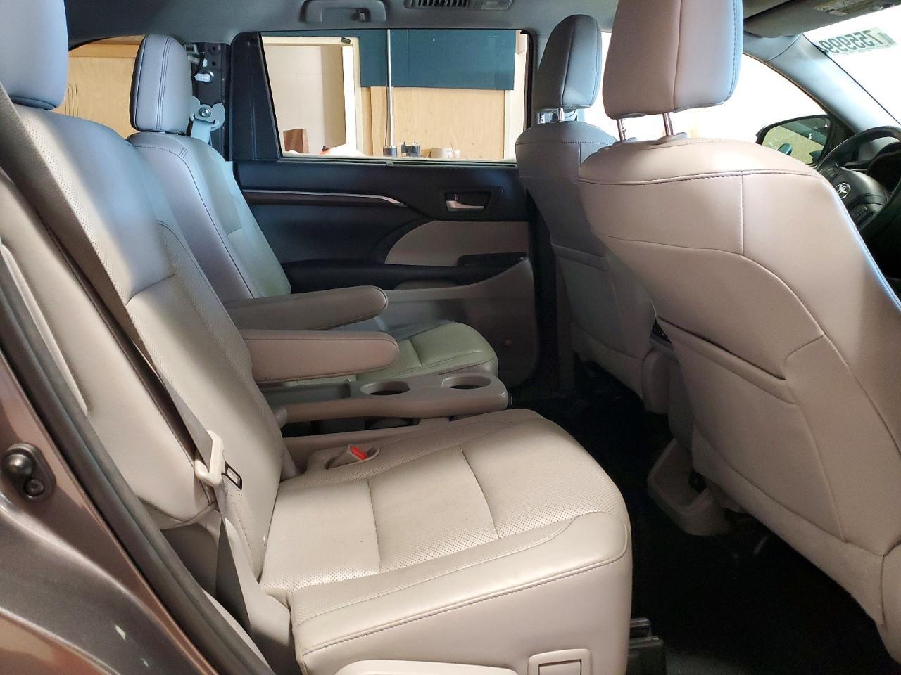 2014 TOYOTA HIGHLANDER