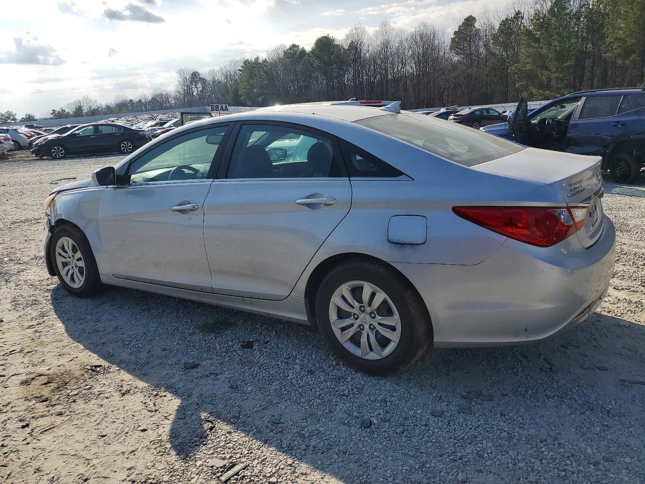 2011 HYUNDAI SONATA