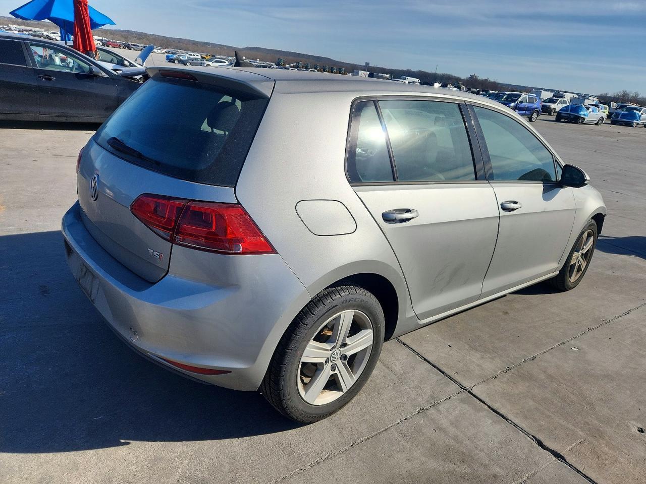 2017 VOLKSWAGEN GOLF