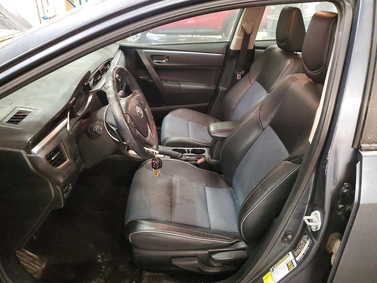 2015 TOYOTA COROLLA