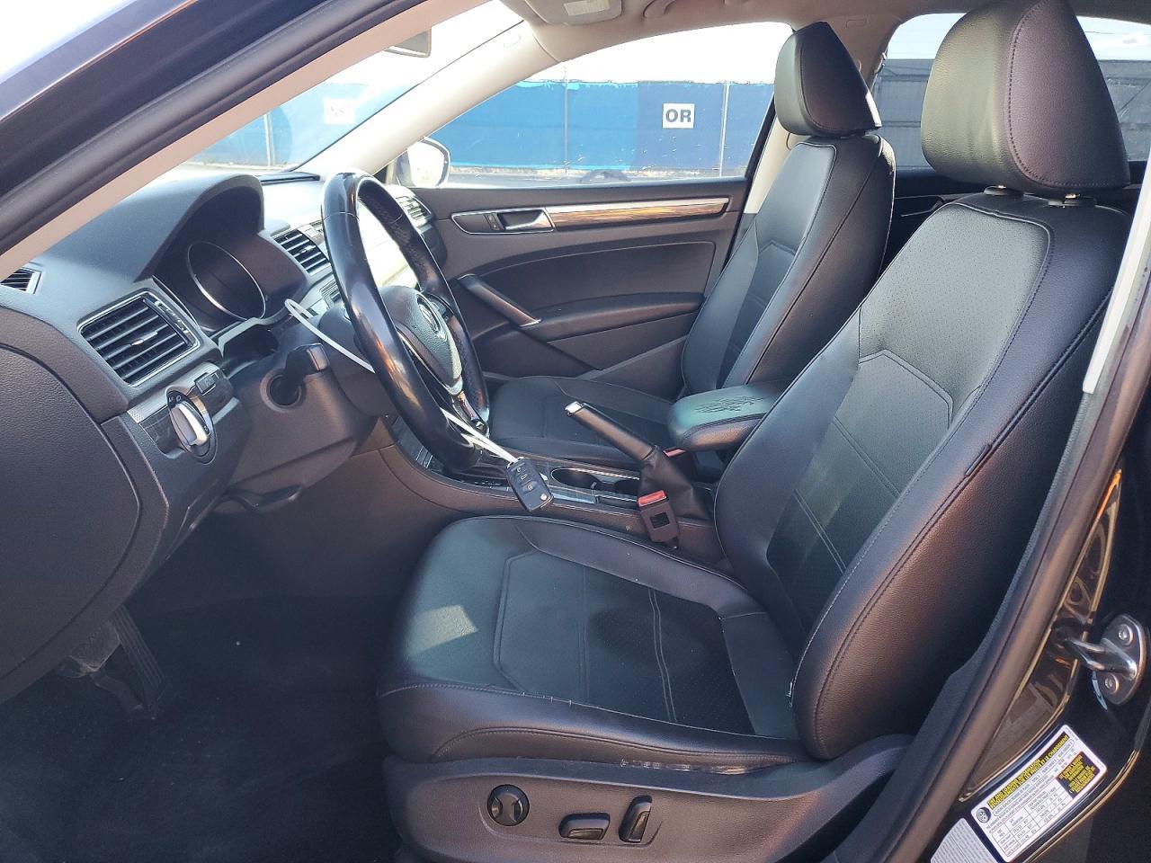 2018 VOLKSWAGEN Passat