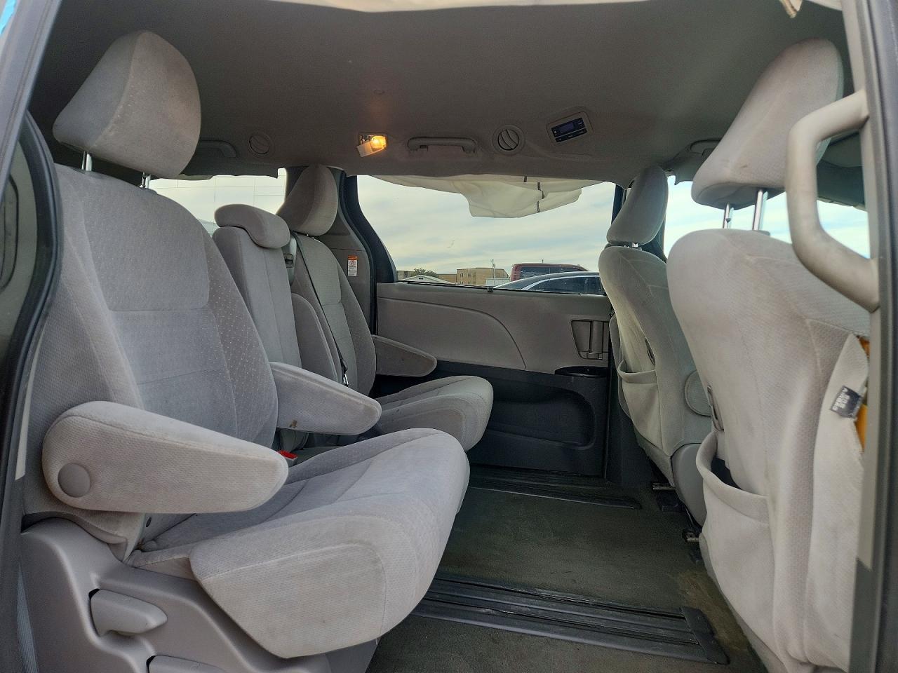 2015 TOYOTA SIENNA