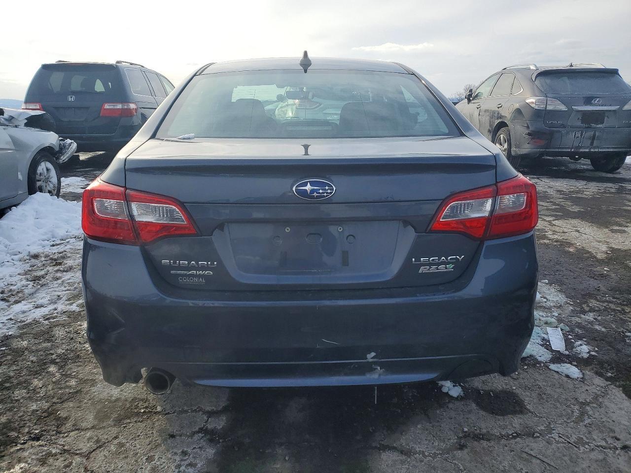 2017 SUBARU Legacy