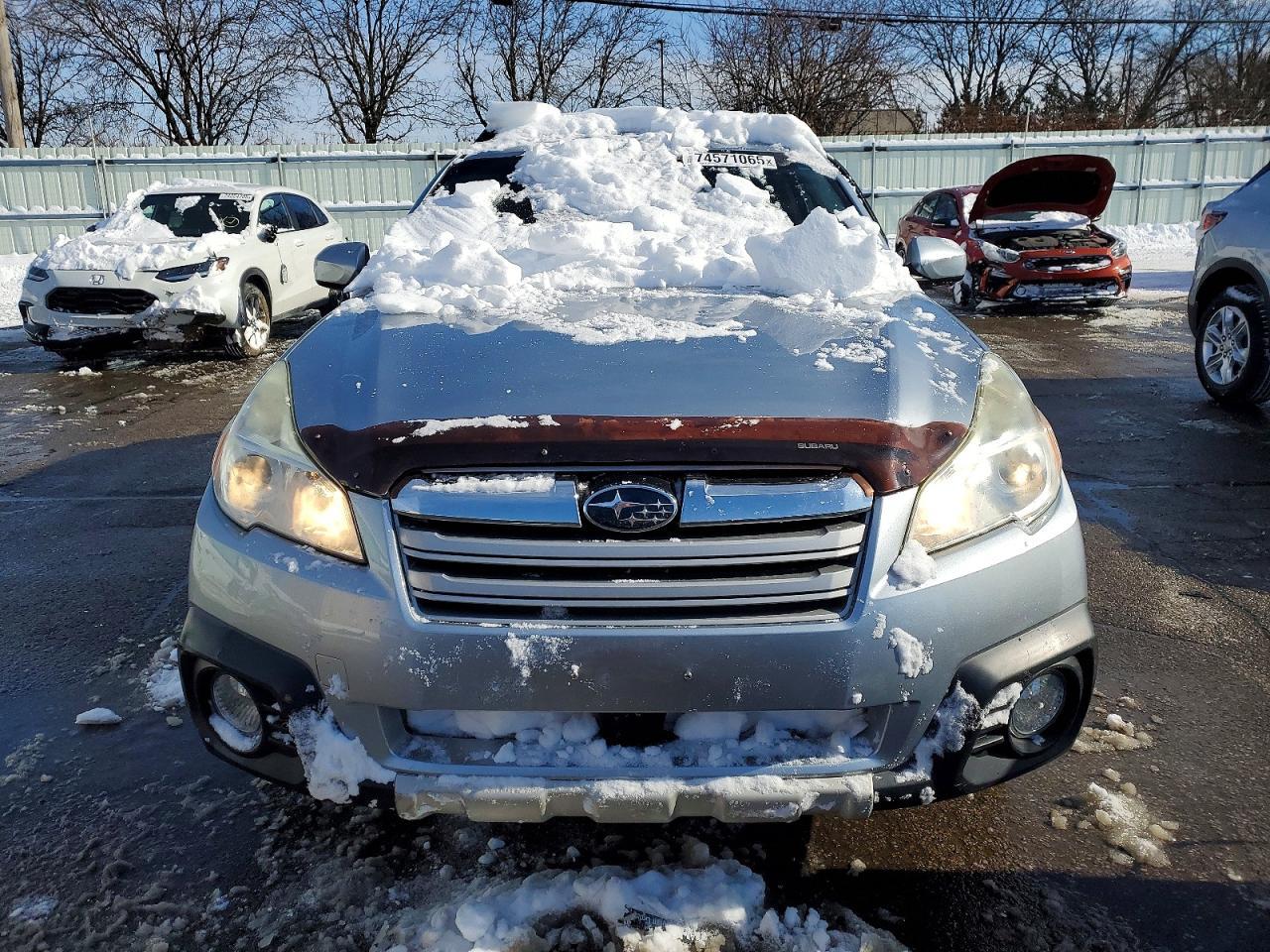 2013 SUBARU Outback