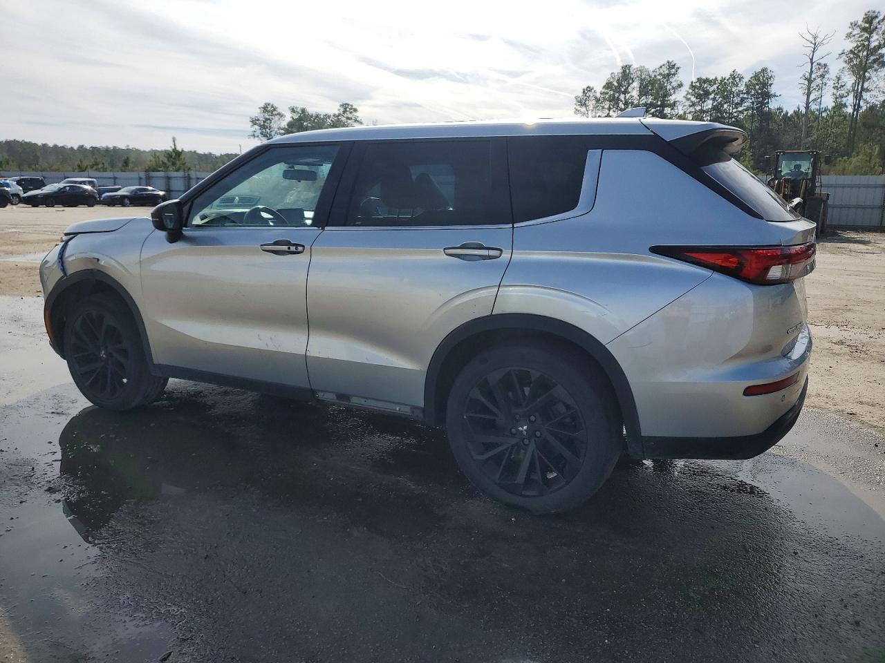 2022 MITSUBISHI outlander