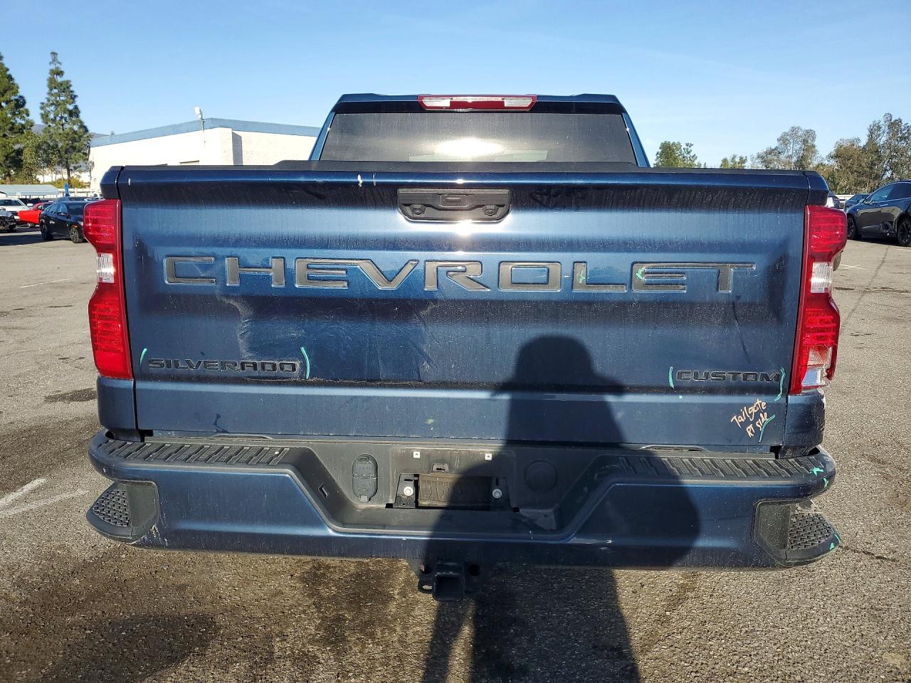 2023 CHEVROLET Silverado