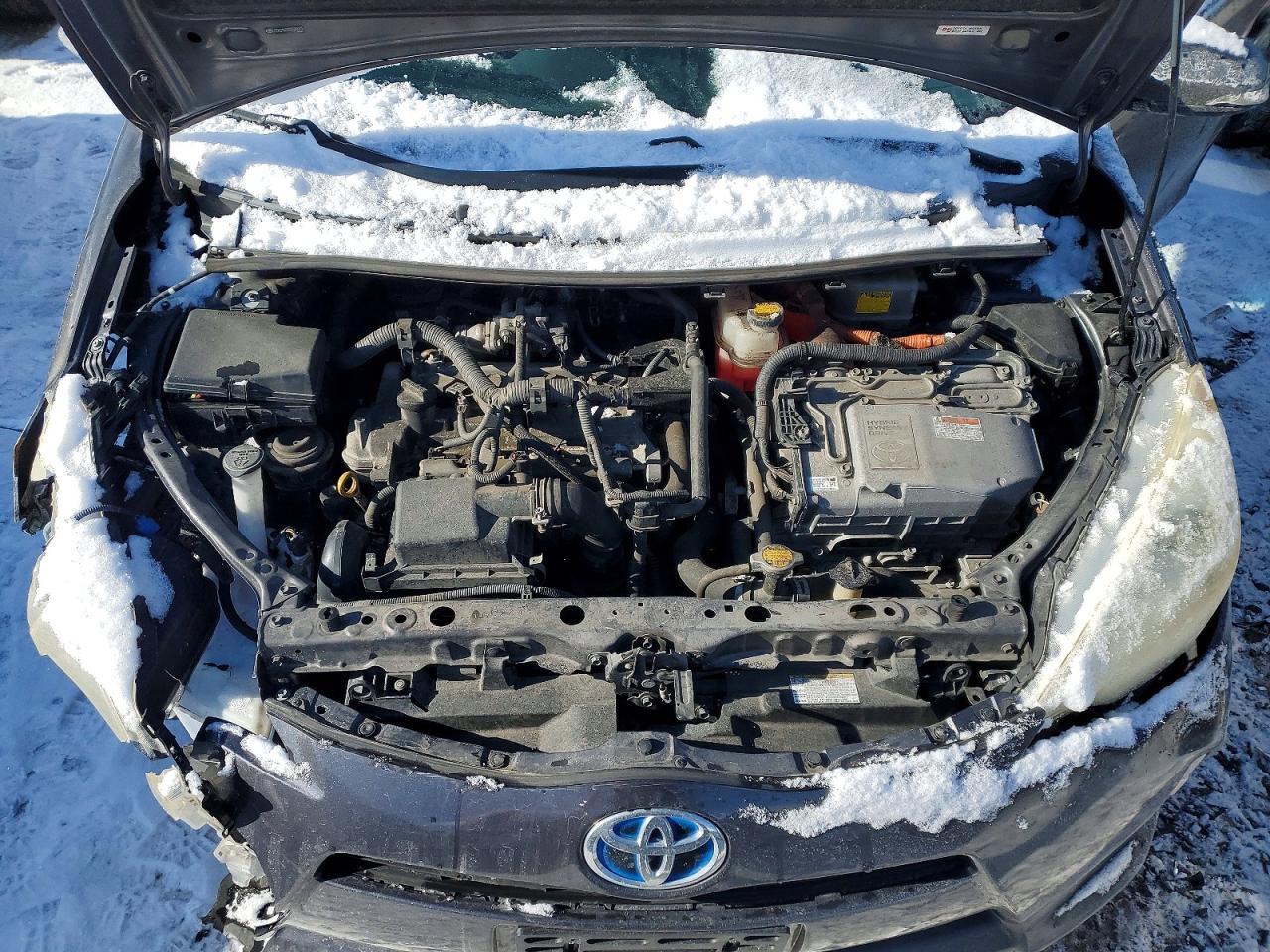 2013 TOYOTA Prius c