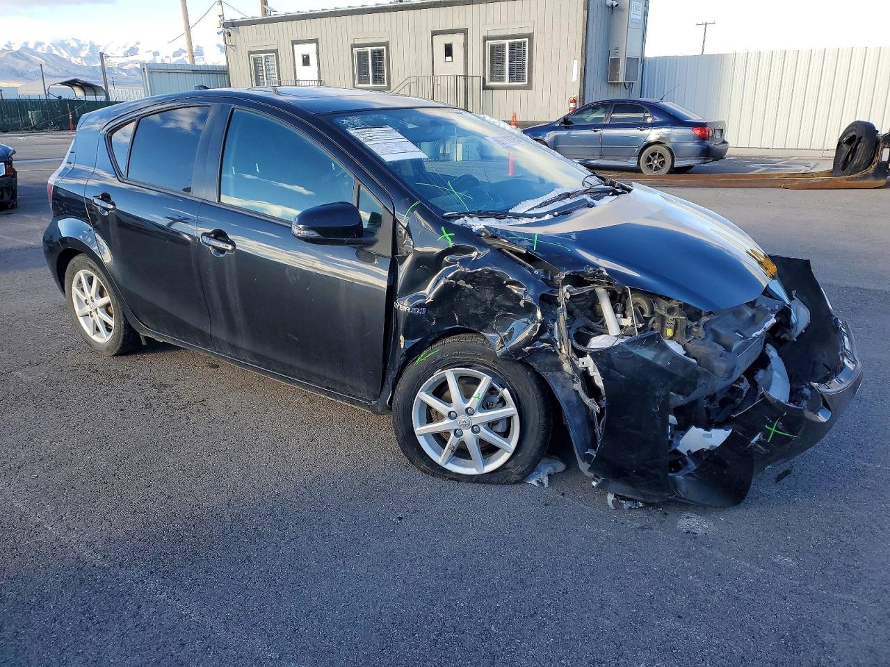 2015 TOYOTA PRIUS