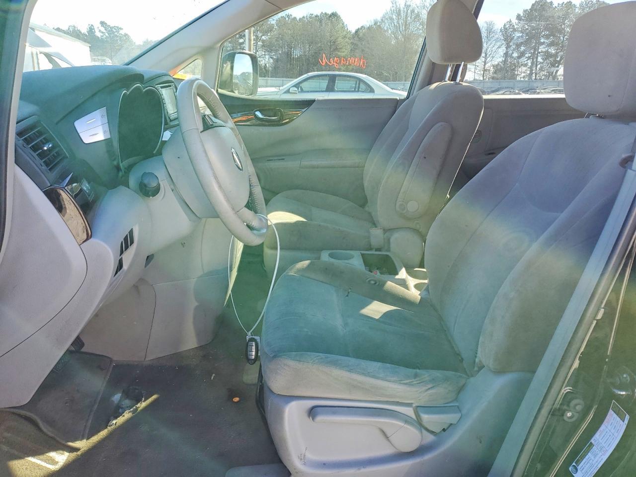 2016 NISSAN Quest