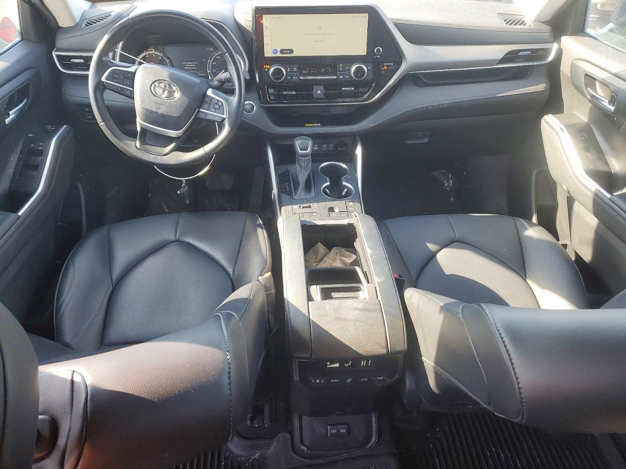 2023 TOYOTA HIGHLANDER