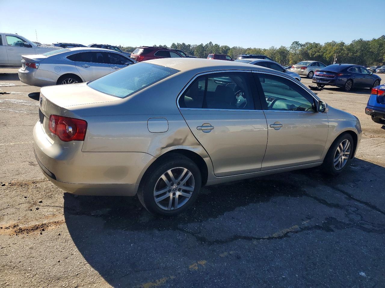 2006 VOLKSWAGEN JETTA