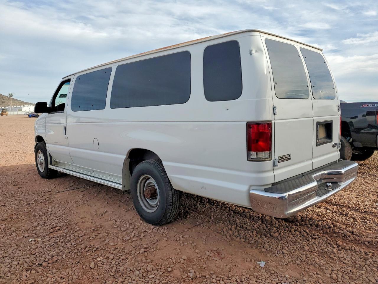 1999 FORD Econoline E350