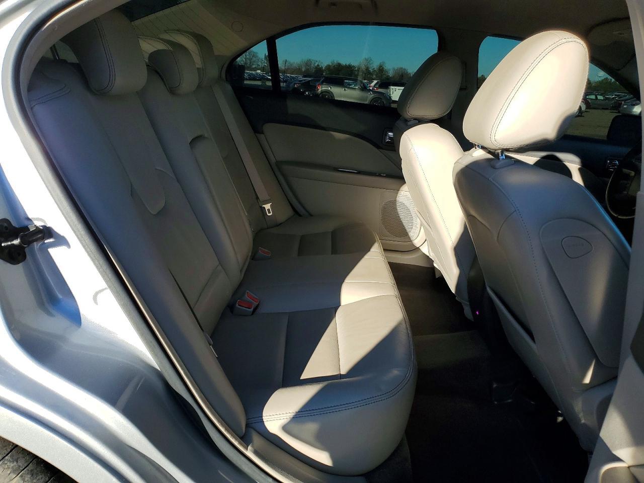2010 FORD FUSION