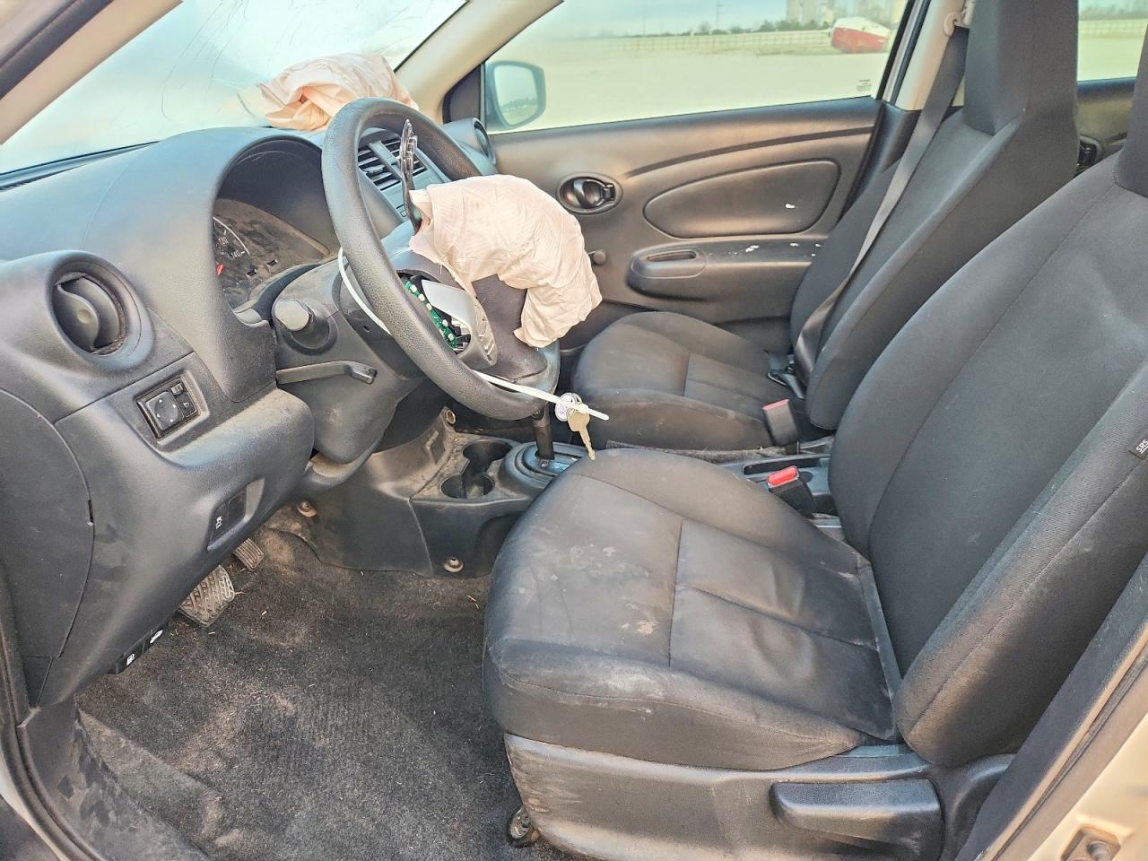 2017 NISSAN VERSA