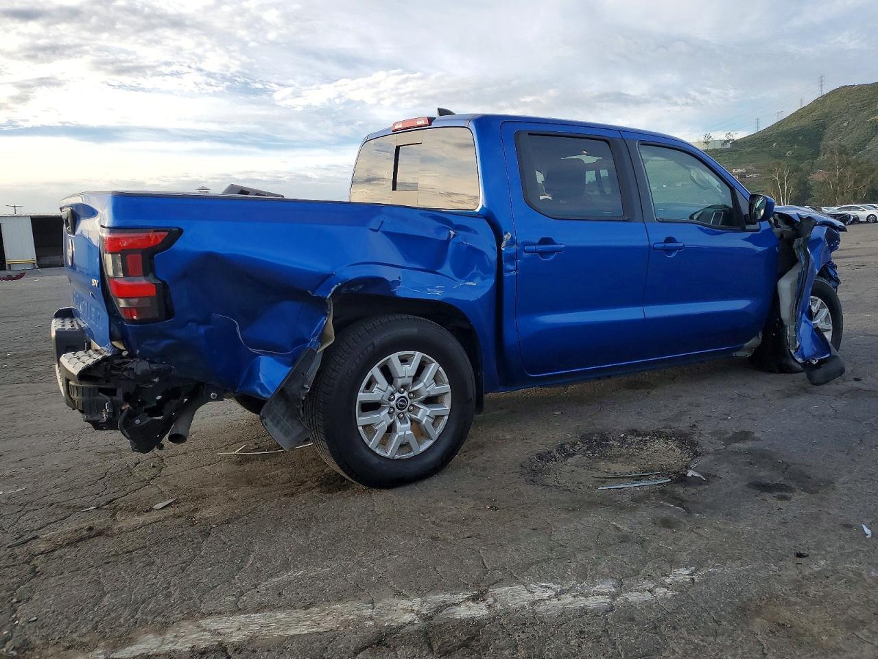 2024 NISSAN Frontier