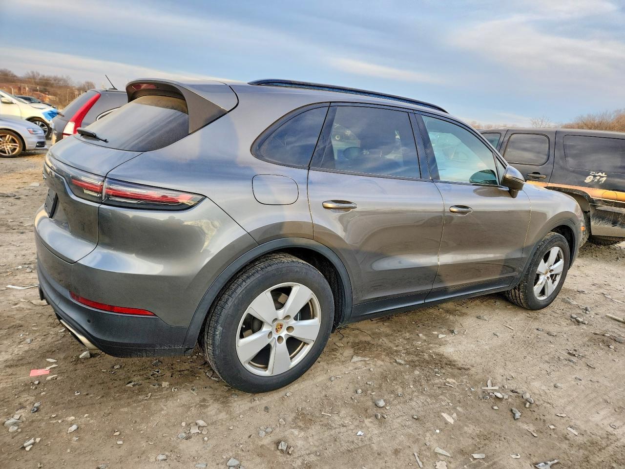 2019 PORSCHE CAYENNE